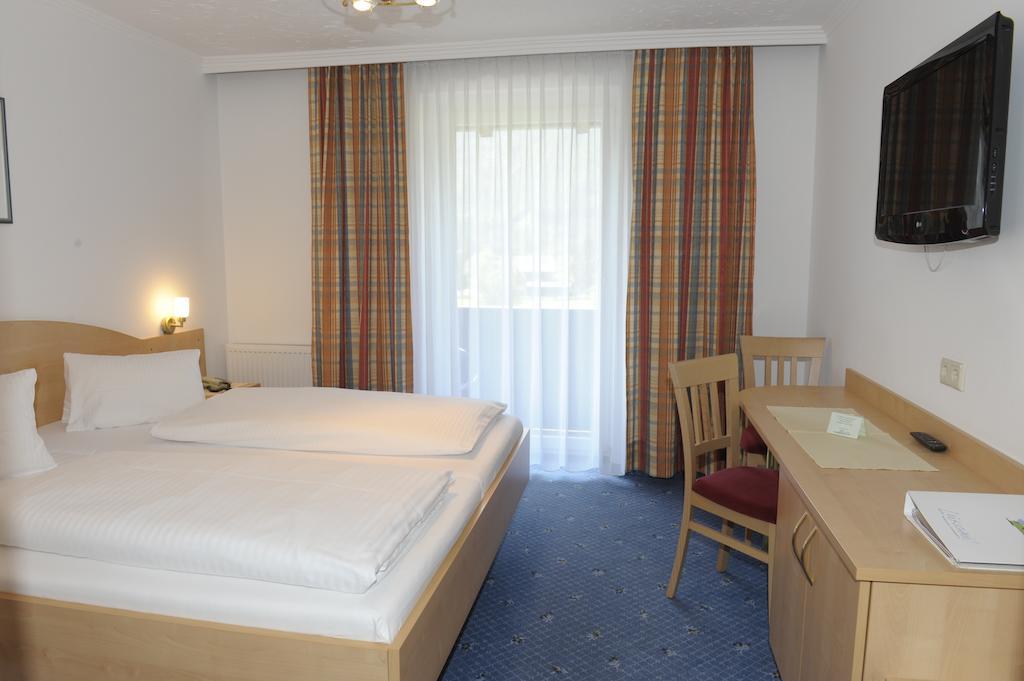 Landhotel Stofflerwirt Sankt Michael im Lungau Quarto foto